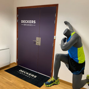 Stickage de porte Deckers Annecy Haute-Savoie 74