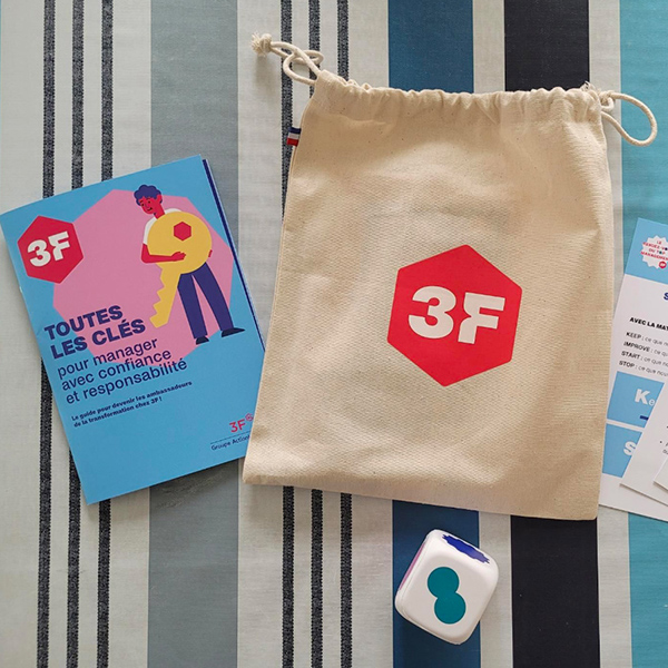 Carnet dé anti stress et pochon - 3F